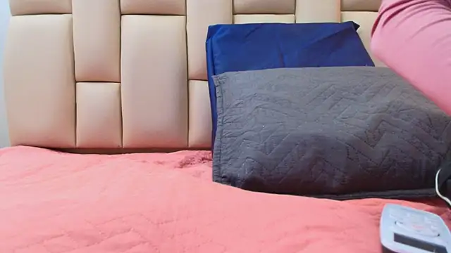 Snapshot of sweet_amye chatting on 12-22-25, 07:11 sweet amye online show from 12-22-25, 07:11