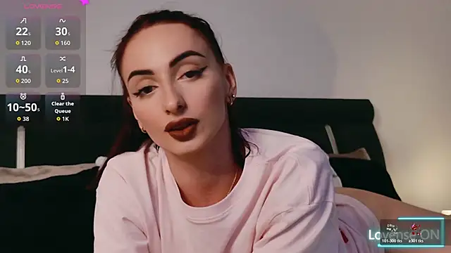 Snapshot of AuraPure chatting on 11-28-25, 10:23 AuraPure online show from 11-28-25, 10:23