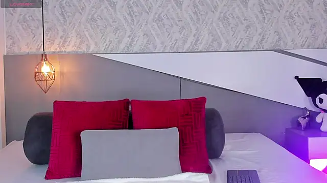 krystal foxx online show from 11-17-25, 05:08