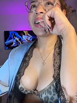 Snapshot of megansan_ chatting on 10-10-25, 12:48 megansan online show from 10-10-25, 12:48