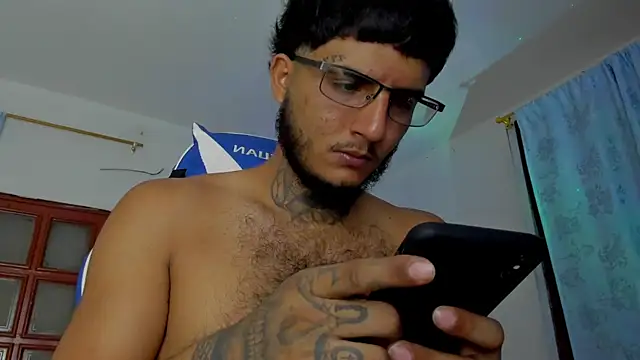 Snapshot of Lord_Luciferhot_Dirty666 chatting on 11-07-25, 11:27 Lord Luciferhot Dirty666 online show from 11-07-25, 11:27