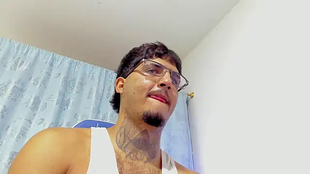 Snapshot of Lord_Luciferhot_Dirty666 chatting on 12-19-25, 10:06 Lord Luciferhot Dirty666 online show from 12-19-25, 10:06