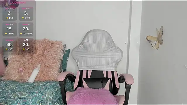 Snapshot of mari-ross chatting on 07-26-26, 02:09 mari-ross online show from 07-26-26, 02:09