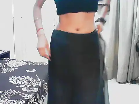 Snapshot of elize__ chatting on 10-09-25, 02:31 elize   online show from 10-09-25, 02:31