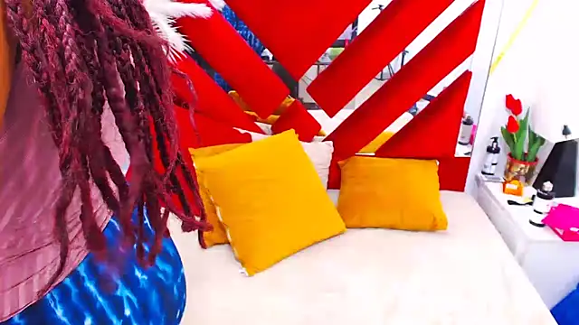 AmbarSmit online show from 12-22-25, 09:01