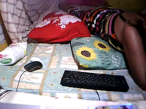 Snapshot of ImSoHorny4uxxx chatting on 09-19-25, 04:47 ImSoHorny4uxxx online show from 09-19-25, 04:47