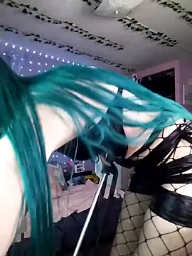 Purple2StayThnxx online show from 04-23-26, 06:32