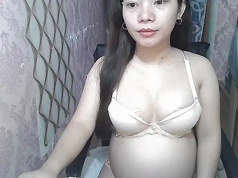 Snapshot of Mypussy4u_29 chatting on 10-31-25, 05:52 Mypussy4u 29 online show from 10-31-25, 05:52