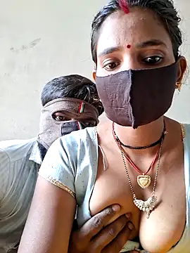 Snapshot of RAYI_Queen_3 chatting on 11-04-25, 06:34 RAYI Queen 3 online show from 11-04-25, 06:34