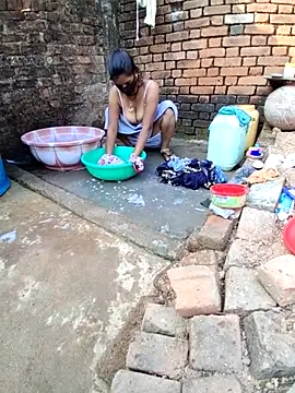 Snapshot of RAYI_Queen_3 chatting on 11-24-25, 04:01 RAYI Queen 3 online show from 11-24-25, 04:01