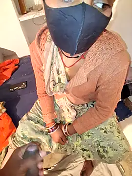 Snapshot of RAYI_Queen_3 chatting on 02-09-26, 03:27 RAYI Queen 3 online show from 02-09-26, 03:27