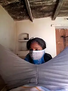 Snapshot of RAYI_Queen_3 chatting on 03-05-26, 08:10 RAYI Queen 3 online show from 03-05-26, 08:10