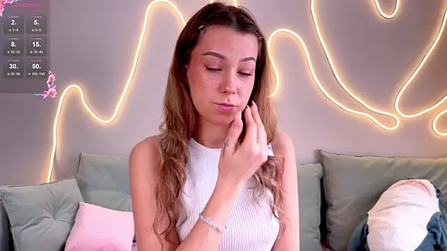 Eva Collinss online show from 04-30-26, 02:07