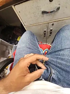  Danny   online show from 10-05-25, 03:10