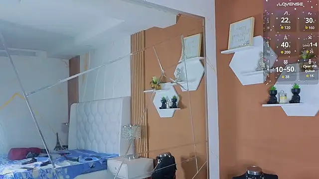 Snapshot of EimmyAdams chatting on 09-17-25, 12:29 EimmyAdams online show from 09-17-25, 12:29