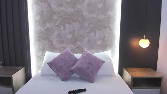 Snapshot of saliha_pinky chatting on 10-14-25, 02:23 saliha pinky online show from 10-14-25, 02:23