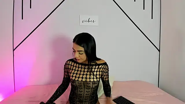 MiahCornell  online show from 10-01-25, 08:04