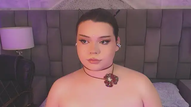 Snapshot of Maxxxine1 chatting on 11-29-25, 04:37 Maxxxine1 online show from 11-29-25, 04:37