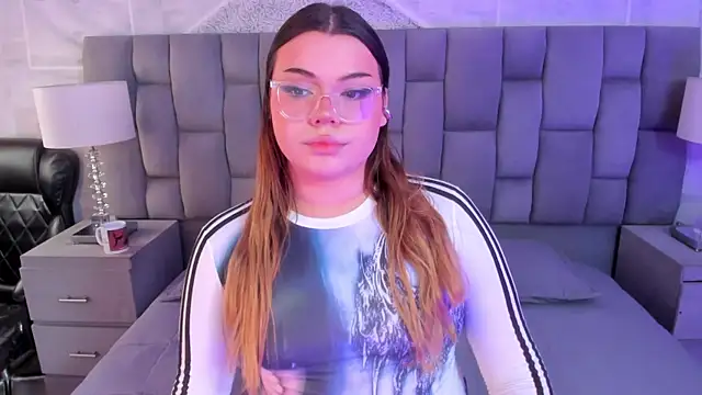 Snapshot of Maxxxine1 chatting on 03-06-26, 10:28 Maxxxine1 online show from 03-06-26, 10:28