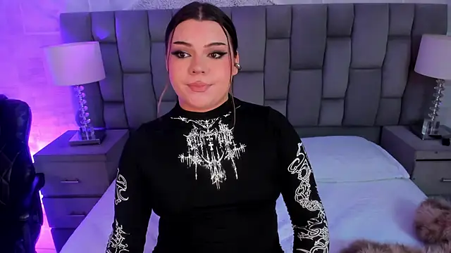 Snapshot of Maxxxine1 chatting on 03-10-26, 11:21 Maxxxine1 online show from 03-10-26, 11:21