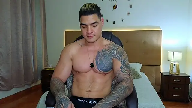 Snapshot of Steven_Velez chatting on 12-02-25, 04:51 Steven Velez online show from 12-02-25, 04:51