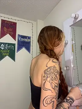 Snapshot of Sallem_Pink chatting on 09-19-25, 11:44 Sallem Pink online show from 09-19-25, 11:44