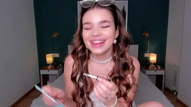 HollisHearl online show from 03-06-26, 07:05