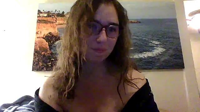 Snapshot of sweetsocalgirl chatting on 02-17-26, 02:19 sweetsocalgirl online show from 02-17-26, 02:19