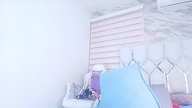 Snapshot of cataleya_ebony_ chatting on 08-01-26, 03:06 cataleya ebony online show from 08-01-26, 03:06