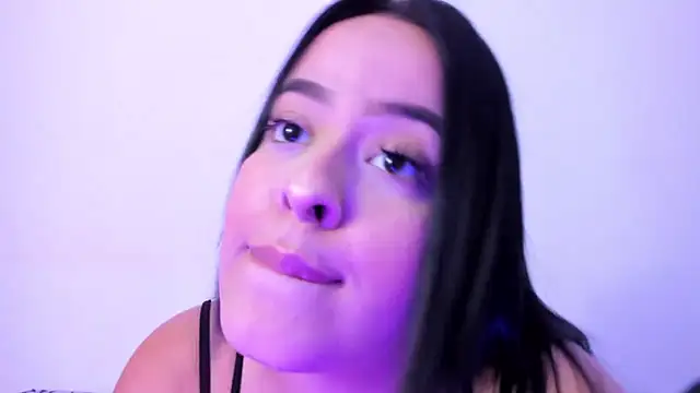 Snapshot of Renata_reyes11 chatting on 09-24-25, 07:50 Renata reyes11 online show from 09-24-25, 07:50