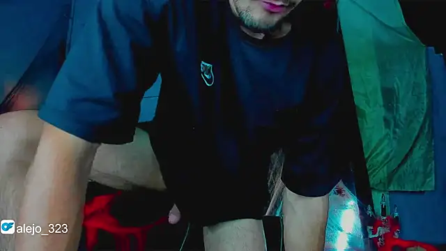 Snapshot of alejo__323__ chatting on 10-29-25, 01:08 alejo 323 online show from 10-29-25, 01:08