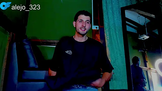 alejo  323   online show from 04-28-26, 03:11