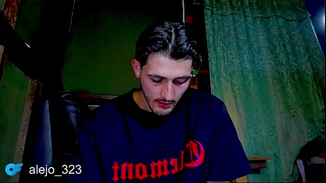Snapshot of alejo__323__ chatting on 05-27-26, 02:19 alejo 323 online show from 05-27-26, 02:19