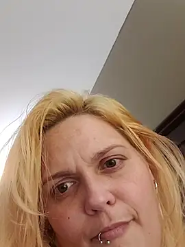 Jynxthefoxyfuck online show from 11-10-25, 04:17