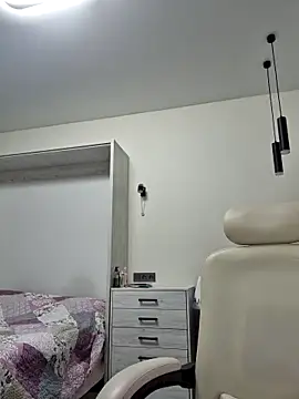 Monna online show from 03-17-25, 05:05