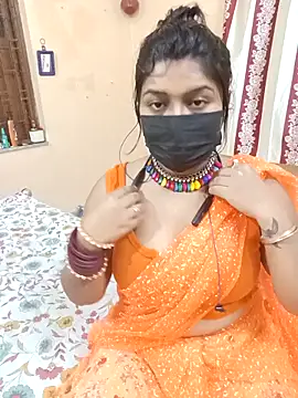 Snapshot of Naughty-Chaaya chatting on 11-06-25, 01:45 Naughty-Chaaya online show from 11-06-25, 01:45