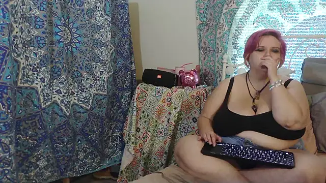 Snapshot of g0lden_are0las89 chatting on 10-15-25, 03:34 g0lden are0las89 online show from 10-15-25, 03:34