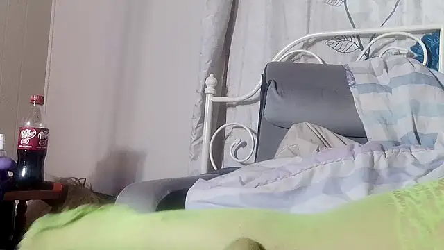 Snapshot of g0lden_are0las89 chatting on 03-09-26, 10:41 g0lden are0las89 online show from 03-09-26, 10:41