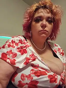 g0lden are0las89 online show from 06-18-26, 04:00