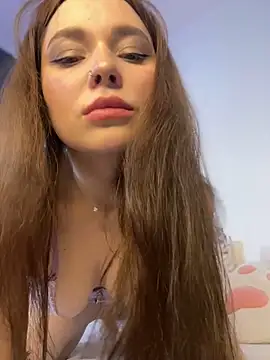 Snapshot of AlexaSpark_ chatting on 03-05-26, 10:11 AlexaSpark online show from 03-05-26, 10:11