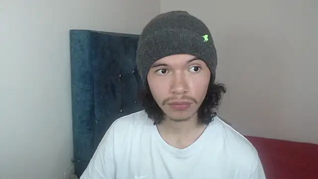 Snapshot of Xoxo_Smiles chatting on 11-29-25, 03:59 Xoxo Smiles online show from 11-29-25, 03:59