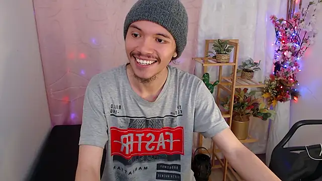 Snapshot of Xoxo_Smiles chatting on 01-13-26, 03:06 Xoxo Smiles online show from 01-13-26, 03:06