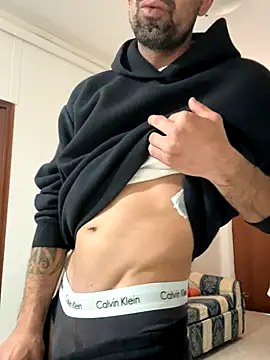 Snapshot of Nonsoilmionome89 chatting on 10-17-25, 12:19 Nonsoilmionome89 online show from 10-17-25, 12:19