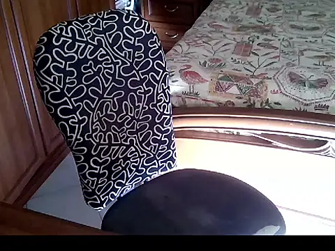 Snapshot of MisterX_99 chatting on 10-12-25, 08:02 MisterX 99 online show from 10-12-25, 08:02