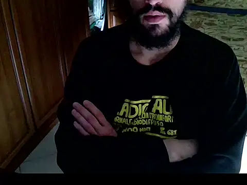 Snapshot of MisterX_99 chatting on 10-25-25, 08:00 MisterX 99 online show from 10-25-25, 08:00