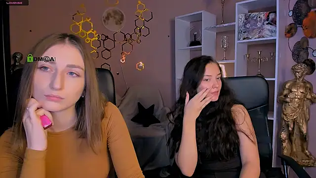 Snapshot of eva_smiith_ chatting on 11-26-25, 06:47 eva smiith online show from 11-26-25, 06:47