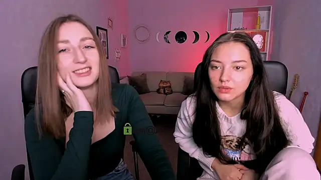 Snapshot of eva_smiith_ chatting on 12-18-25, 06:41 eva smiith online show from 12-18-25, 06:41