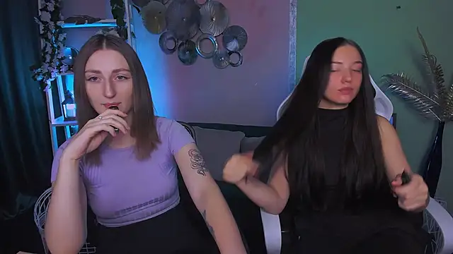 Snapshot of eva_smiith_ chatting on 12-19-25, 06:42 eva smiith online show from 12-19-25, 06:42