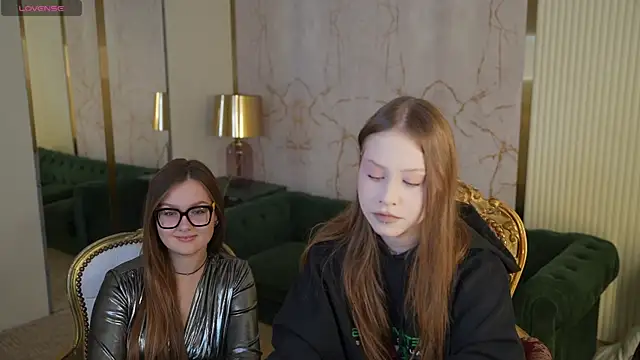 Snapshot of Esmie_Smile chatting on 10-01-25, 11:05 Esmie Smile online show from 10-01-25, 11:05