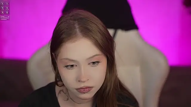 Esmie Smile online show from 05-27-26, 01:57